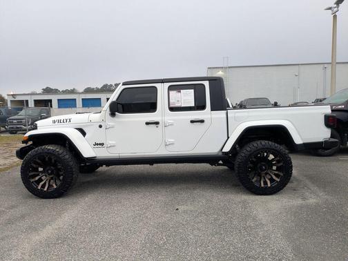 2022 Jeep Gladiator Willys 4x4