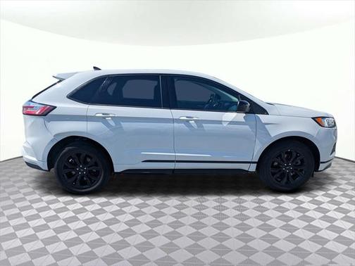 2023 Ford Edge SE