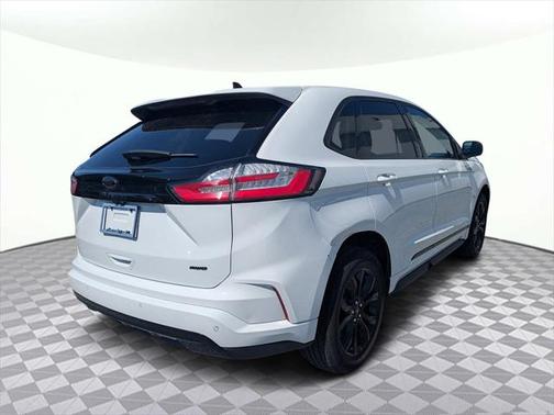 2023 Ford Edge SE
