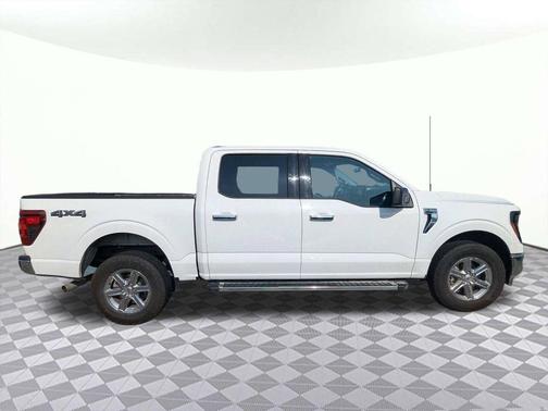 Oxford White 2025 Ford F-150 XLT