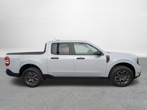 Space White Metallic 2026 Ford Maverick XLT