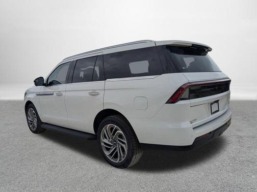 2026 Lincoln Navigator Premiere