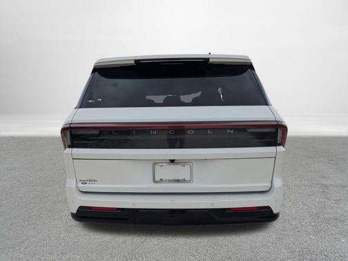 2026 Lincoln Navigator Premiere