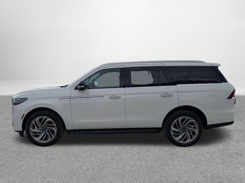 2026 Lincoln Navigator Premiere