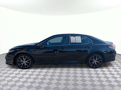 Midnight Black Metallic 2024 Toyota Camry SE