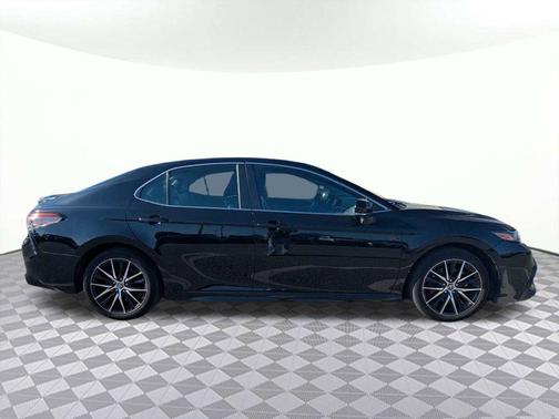 Midnight Black Metallic 2024 Toyota Camry SE
