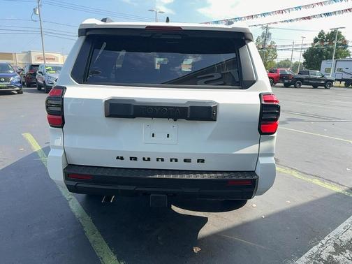 2025 Toyota 4Runner SR5