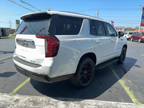 2023 GMC Yukon SLE