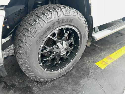 2024 RAM 2500 Tradesman Regular Cab 4x4 8' Box