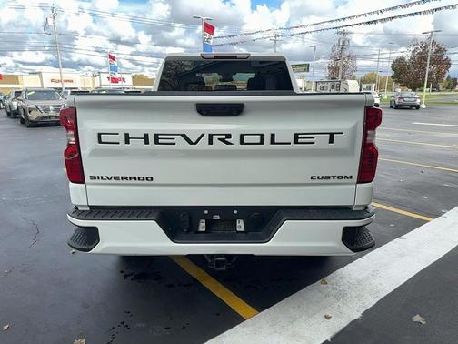 2023 Chevrolet Silverado 1500 Custom