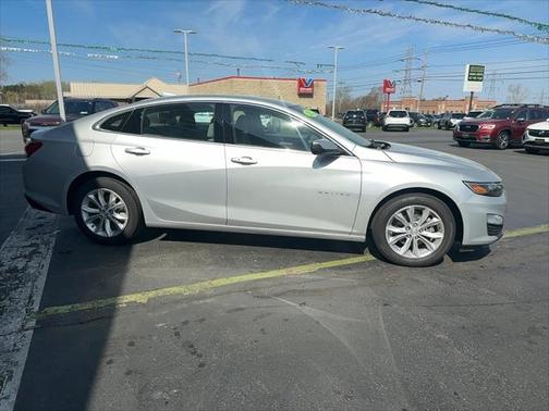 2022 Chevrolet Malibu FWD LT