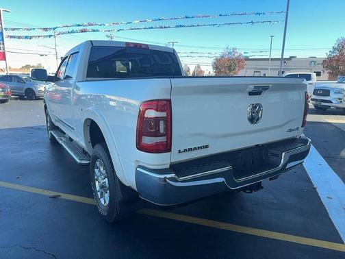 2020 RAM 2500 Laramie Crew Cab 4X4 6'4' Box