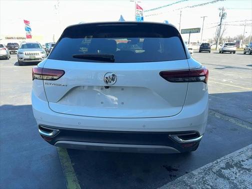 2023 Buick Envision Essence FWD