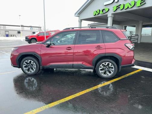 2025 Subaru Forester Premium