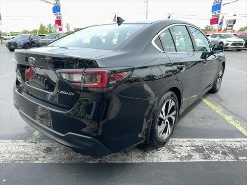 2022 Subaru Legacy Base