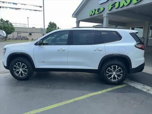 2024 GMC Acadia AWD AT4