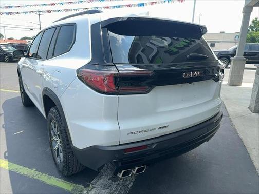 2024 GMC Acadia AWD AT4