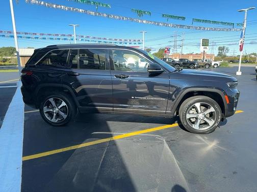 2023 Jeep Grand Cherokee 4xe Base