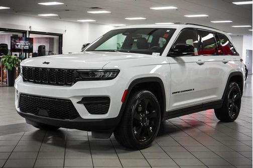 2023 Jeep Grand Cherokee Altitude