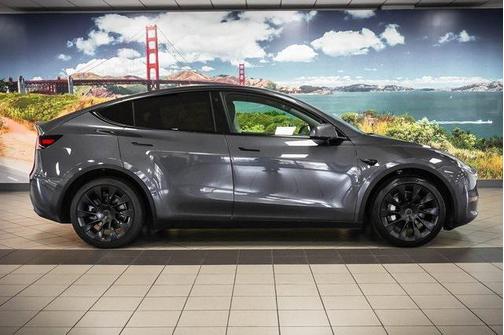 2021 Tesla Model Y Long Range Dual Motor All-Wheel Drive