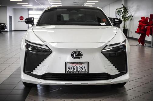 Eminent White Pearl 2023 Lexus RZ 450e Premium