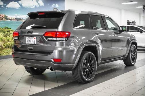 2021 Jeep Grand Cherokee Laredo