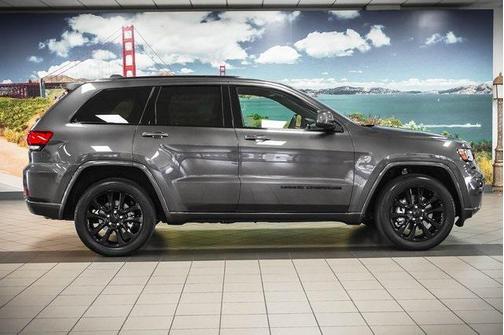 2021 Jeep Grand Cherokee Laredo