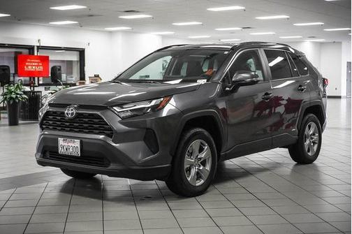 2024 Toyota RAV4 Hybrid XLE