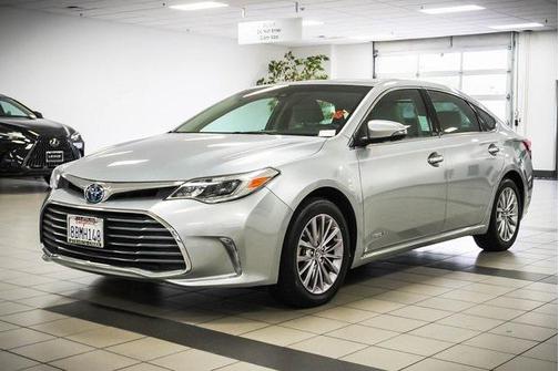 2018 Toyota Avalon Hybrid Limited