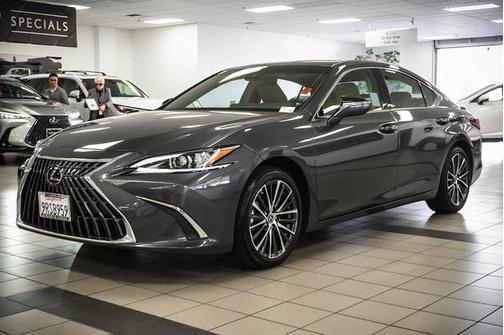 2025 Lexus ES 300h Base