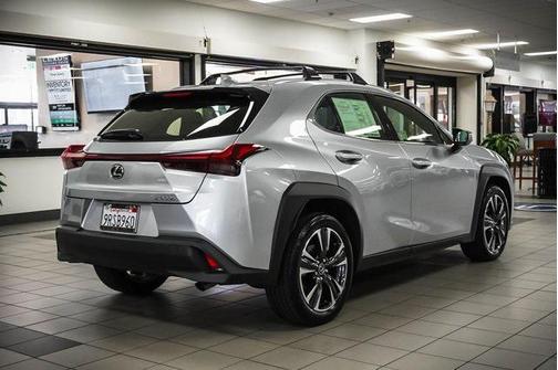 2025 Lexus UX 300h Base