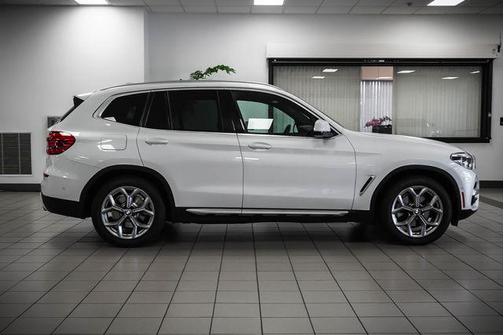 Mineral White Metallic 2021 BMW X3 xDrive30i