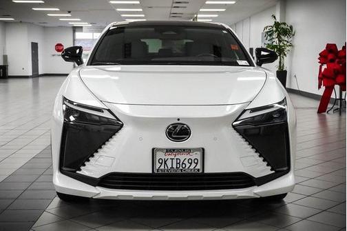 2023 Lexus RZ 450e Premium