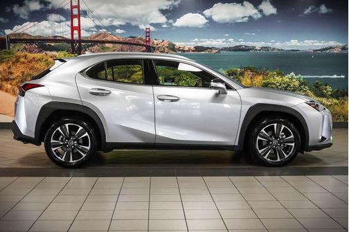 Iridium 2025 Lexus UX 300h Base