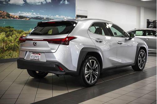 Iridium 2025 Lexus UX 300h Base