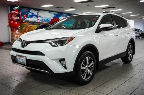 2017 Toyota RAV4 XLE
