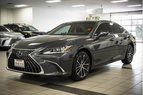 2025 Lexus ES 300h Base