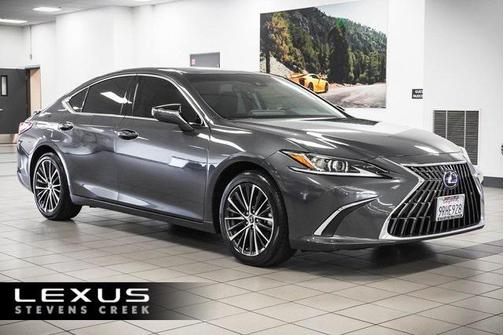 2025 Lexus ES 300h Base