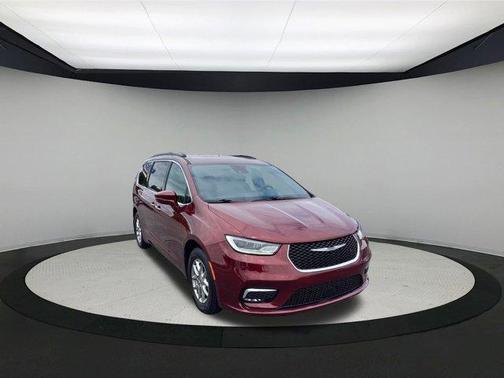 2022 Chrysler Pacifica Touring