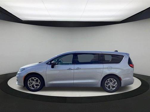 Silver Mist Clearcoat 2024 Chrysler Pacifica Limited