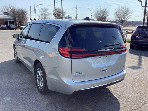 Silver Mist Clearcoat 2024 Chrysler Pacifica Limited