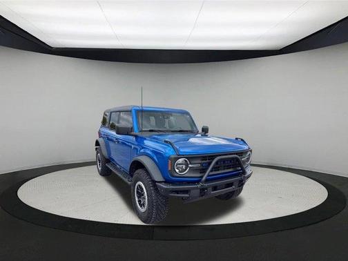 Velocity Blue Metallic 2022 Ford Bronco Base