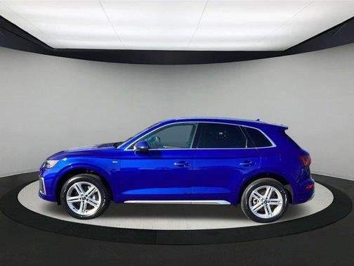 2022 Audi Q5 e 55 S line quattro Premium