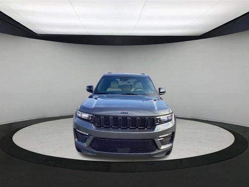 Metallic 2025 Jeep Grand Cherokee Limited