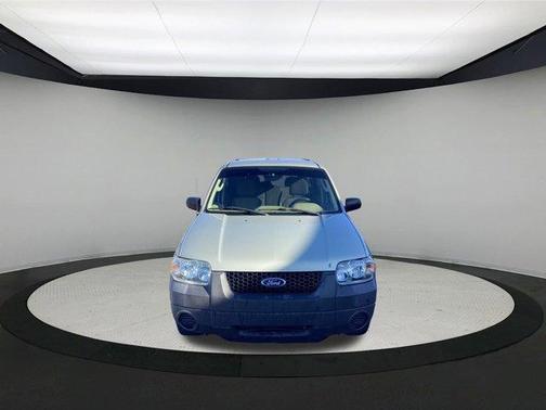 2005 Ford Escape XLS