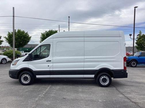 Oxford White 2024 Ford Transit-250 Base