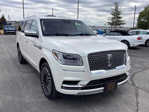 White Platinum Tri-Coat Metallic 2019 Lincoln Navigator L Black Label