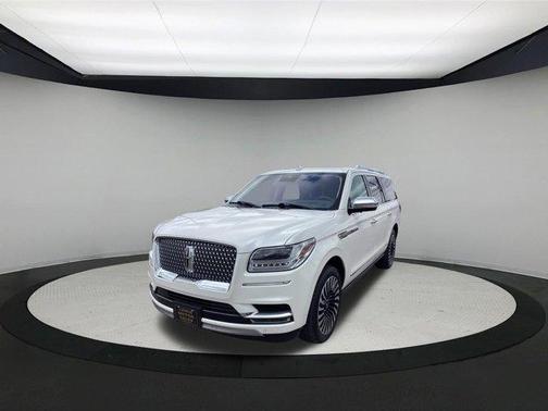 White Platinum Tri-Coat Metallic 2019 Lincoln Navigator L Black Label