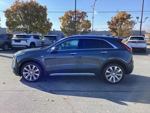 2020 Cadillac XT4 Premium Luxury