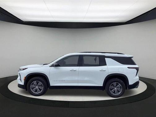 Summit White 2026 Chevrolet Traverse LT
